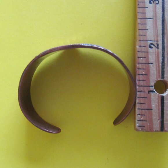 Copper cuff bracelet with horse head design - Picture 7 of 7
